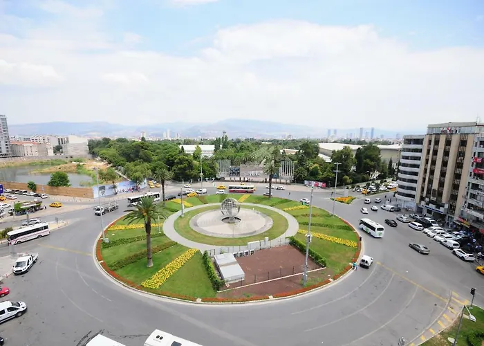 Grand Hekimoglu إزمير